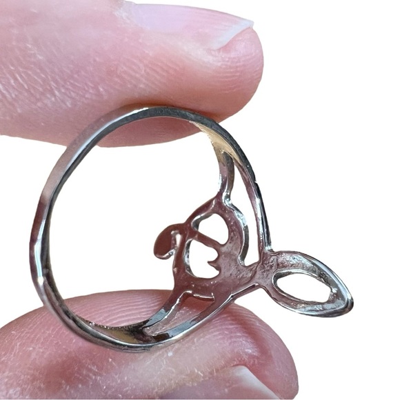 Silver Tone Dainty Treble Clef Music Thin Band Ring - Picture 9 of 11